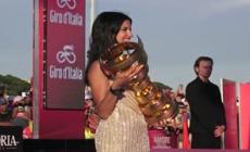 Giro d'Italia, la festa del podio: vince Yates