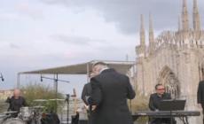 Lazza presenta in anteprima due versioni del nuovo album