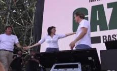 Corteo per Gaza, i leader cantano "Bella ciao" e invitano al voto