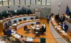 Bagarre ad Ancona in Consiglio regionale, la frase omofoba nel botta e risposta