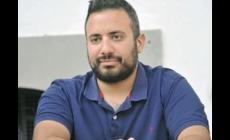  Auto sbanda e finisce su un gruppo di amici al bar: morto un 34enne consigliere comunale nel Ravennate