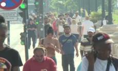 Ondata di caldo sull'Europa, da Lisbona a Parigi alla ricerca di refrigerio