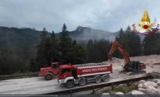 San Vito di Cadore, Vigili del fuoco all'opera per la riapertura della Ss 51