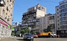 Ucraina, tra le strade di Kiev dopo il massiccio attacco russo