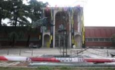 Incendiata 'La Balena' di Allegrucci alla Triennale di Milano