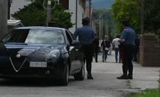 Uomo ucciso in casa e fatto a pezzi da madre e compagna a Gemona