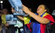 Colombia, Uribe condannato a 12 anni: sostenitori dell'ex presidente in protesta