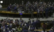 Protesta in Parlamento Brasile dei gruppi pro-amnistia a Bolsonaro