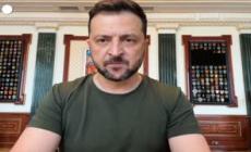 Zelensky: "Mosca uccide anche nel giorno dei negoziati"