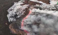 Frattura con lava su Etna: le immagini della forestale riprende con il drone