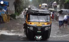India, disagi a Mumbai per le alluvioni in corso sul Paese