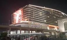 L'arrivo ieri sera della nave Msc World Europa al porto di Napoli