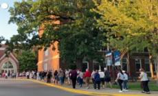 Minneapolis, centinaia di persone alla messa in memoria delle vittime della sparatoria