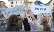 Roma, giovani in piazza per la pace