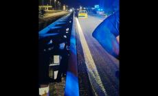 Contromano lungo raccordo, tasso alcol triplo oltre il limite