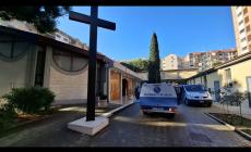 Neonato morto nella culla termica a Bari: chiesto il processo per prete e tecnico