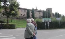 Rivalta si prepara al funerale di Armani, paese blindato