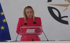 Migranti, Meloni: "Governo non si rassegna, combattiamo traffico di esseri umani"