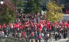 Parigi in piazza contro la finanziaria, il corteo parte dalla Bastiglia