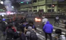 Scontri tra manifestanti antigovernativi e polizia in Peru'