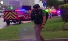 Spara sull'agenzia anti-immigrazione a Dallas, due morti
