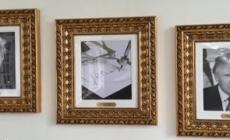 Trump toglie il ritratto di Biden dalla Walk of Fame alla Casa bianca - Video