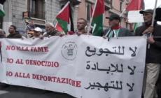 Milano, in centinaia in piazza per Gaza: "Il 7 ottobre e' cominciato il genocidio"