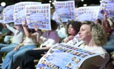 Tel Aviv, preghiera per gli ostaggi di Gaza: "Speriamo tornino presto a casa"