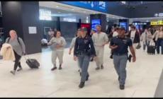 Flotilla, cori e abbracci a Roma per gli ultimi italiani liberati in Israele