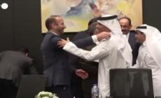 Gaza, accordo Israele-Hamas sul cessate il fuoco: le delegazioni nella sala negoziale