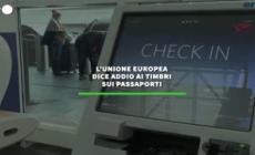 L'Unione Europea dice addio ai timbri sui passaporti