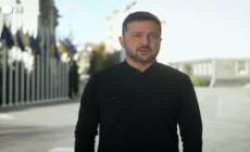Zelensky: "Colloqui con Trump e Macron per rafforzare difesa aerea e armi"