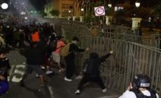 Peru', migliaia in piazza contro il governo: scontri a Lima