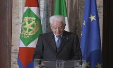 Mattarella: "Salari reali bassi, ma premi robusti ai manager"