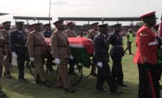 Kenya, dopo Nairobi la bara con Odinga arriva a Kisumu