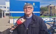 Tre giovani sorpresi a scuola con coltelli a Caivano, don Patriciello: "Sconvolto"