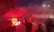 Manifestazione pro-pal a Roma, manganellate e idranti in azione