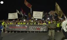 Un anno fa la tragedia di Novi Sad, migliaia di serbi in piazza