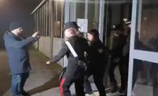 Neonati sepolti, Chiara Petrolini lascia il Tribunale di Parma