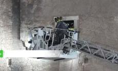 Crollo della torre ai Fori: estratto vivo l'operaio, e' morto in ospedale