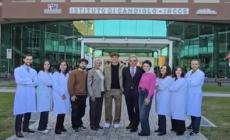 Un ace per la ricerca, Sinner in "campo" per la lotta al cancro