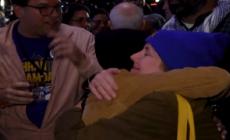 Mamdani sindaco, l'esultanza dei sostenitori: "Un mondo migliore e' possibile"