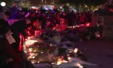 A Parigi si celebrano i 10 anni dagli attacchi terroristici del 13 novembre