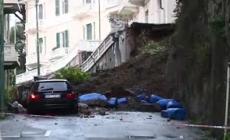 Maltempo Liguria, crolla muro contenimento a Genova Pegli