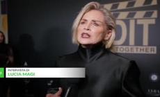 Sharon Stone sul tappeto rosso del gala 'We Do It Together'