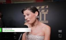 A Bianca Balti il premio We Do It Together: "Felicissima, lo dedico a mia figlia"