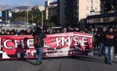 Ex Ilva, il corteo degli operai allo stabilimento di Genova Cornigliano