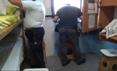 Prato, maxi-perquisizione nel penitenziario: controllati 564 detenuti