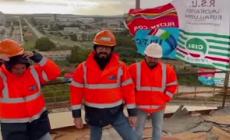 Eurallumina, dieci giorni sul silo a 40 metri: l'appello degli operai a Calderone