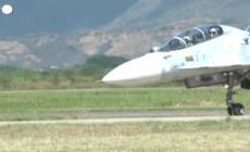 Venezuela, una manifestazione aerea e voli di linea regolari sfidano la no flying zone annunciata da Trump